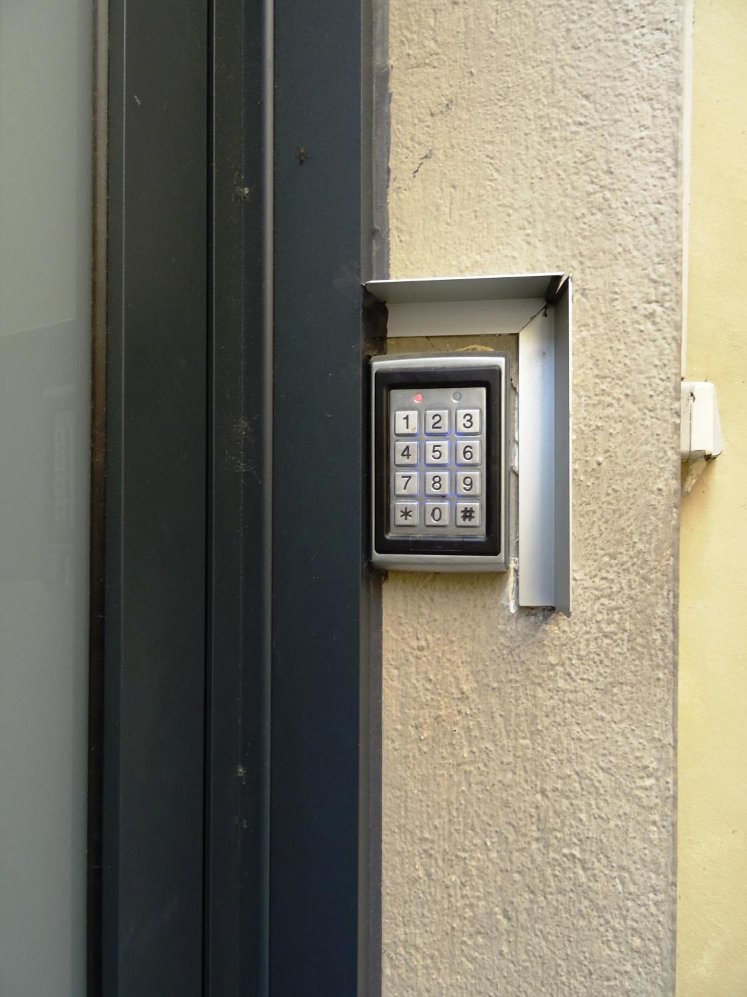Center Plaza Figueres Apartment Фигерас Екстериор снимка