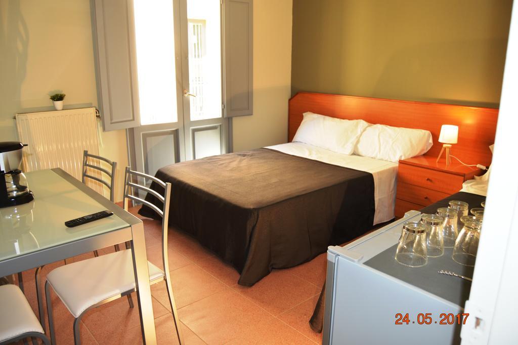 Center Plaza Figueres Apartment Фигерас Екстериор снимка