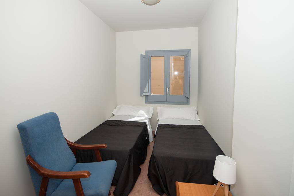 Center Plaza Figueres Apartment Фигерас Екстериор снимка